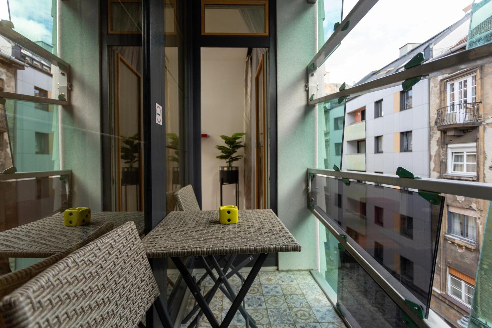 Downtown Cube Apartment Budapest Exterior photo